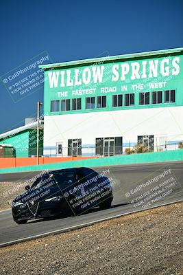 media/Oct-18-2025-Extreme Speed (Sat) [[d6d7e1fef1]]/Group 5/Session 1 (Turn 4)/